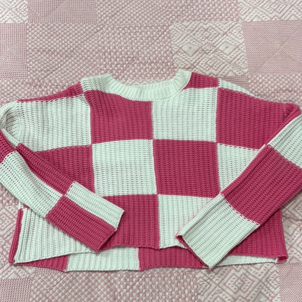 Moon & Madison Pink and White Crew Neck Sweater